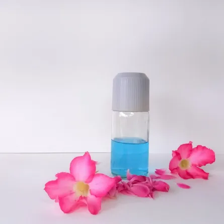 مزيل طلاء الأظافر (الأسيتون)