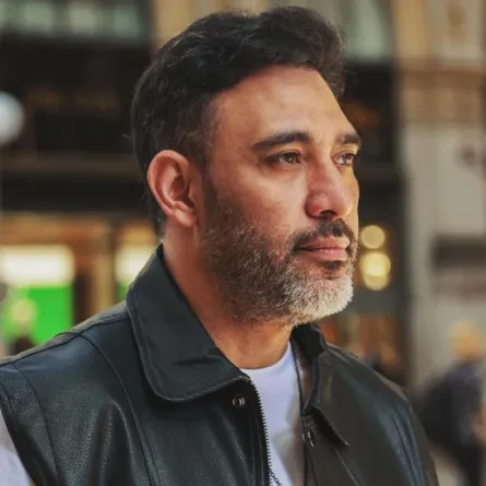 عمرو مصطفى - صورة من صفحته على إنستغرام 