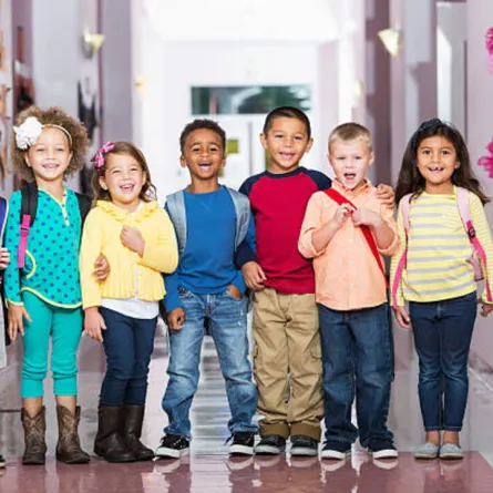 صورة لأطفال تخرجوا من الروضة