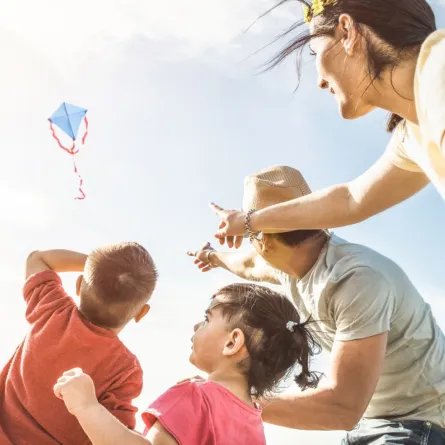 صورة عائلة في عطلة صيغية