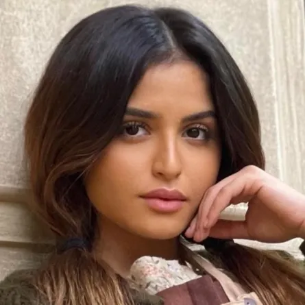 حلا الترك -الصورة من حسابها على الانستغرام