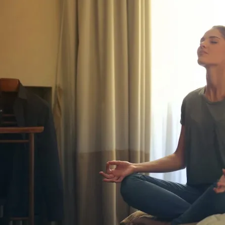 تمارين التأمل والاسترخاء مختلفة تماماً. (المصدر: Pexels)