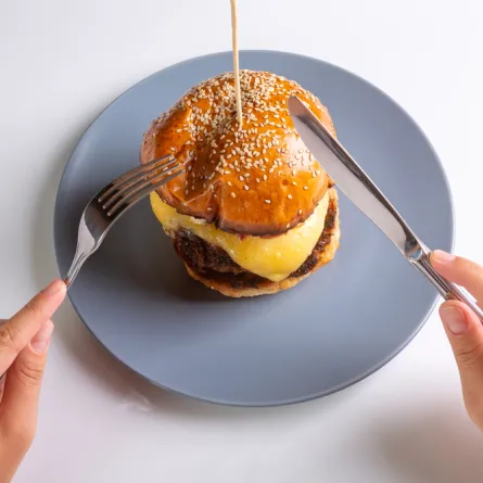 إتيكيت أكل البرجر