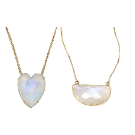 موديلات قلادات مرصعة بأحجار القمر