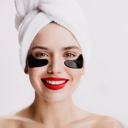 جل العينين - الصورة من Freepik