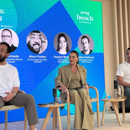 خلال الجلسة الحوارية 