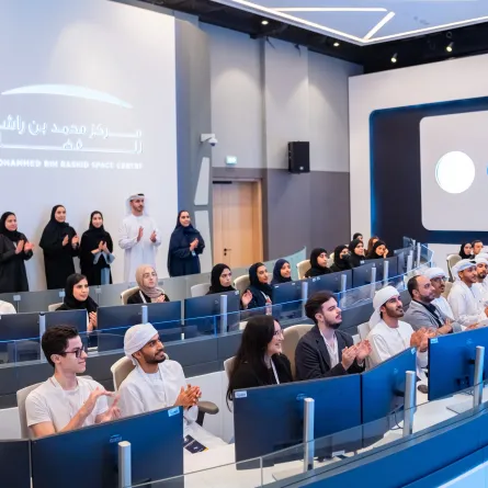 تحدي "زيرو روبوتيكس" للبرمجة. الصورة من حساب مركز محمد بن راشد للفضاء على تويتر