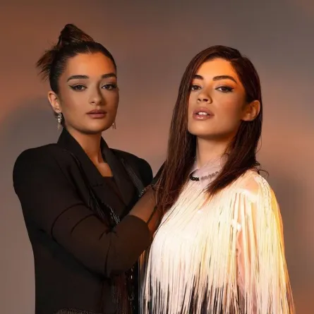 ملك وليلى أحمد زاهر- الصورة من حساب ملك على انستغرام