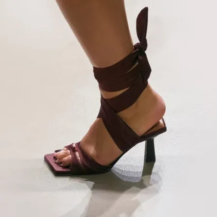 صندل صيفي لعيد الأضحى 2023 من إستر ماناس Ester Manas