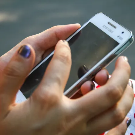 جوجل تستعين بالذكاء الاصطناعي لتجربة الملابس قبل شرائها عبر الإنترنت - الصورة pexels by johnmark