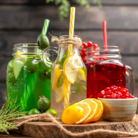 (المصدر: Freepik)  توفر العصائر الطبيعية العديد من المغذيات الضرورية التي يحتاجها الجسم كما تعمل على تعزيز الهضم