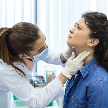 أضرار الكولاجين على الغدة الدرقية (المصدر: Shutterstock)