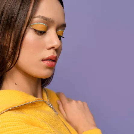 رسمات مكياج عيون ملون