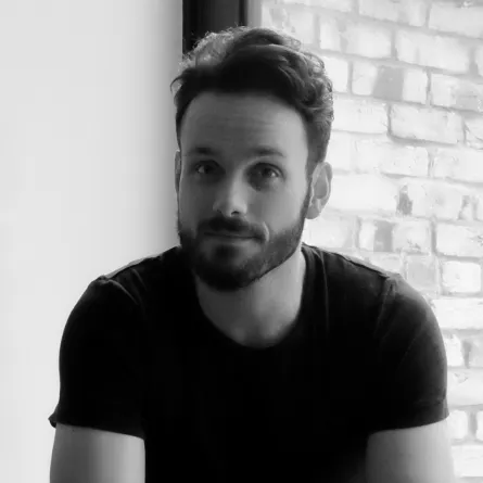 المصمم السويسري ديفيد جيريللي David Girelli: تصميماتي تكريم جميل للبساطة والصدق