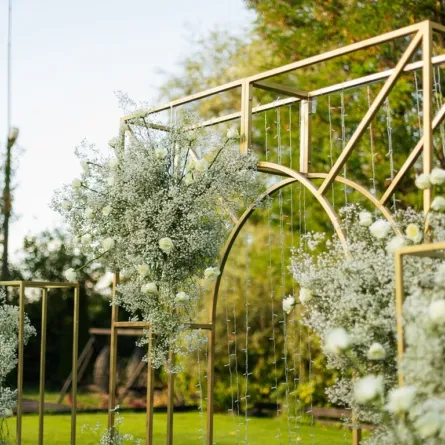 ديكور مميز في العرس المنعقد في مكان خارجي