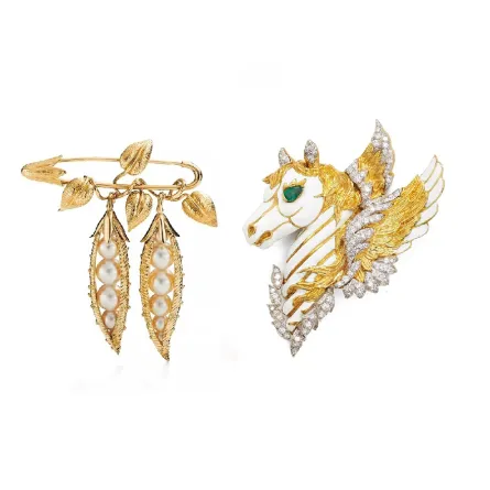 بروشات بتصاميم غريبة لإطلالة مُبتكرة في عقد القران