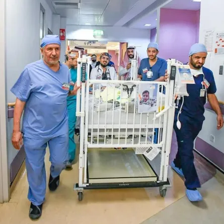 نجاح عملية فصل التوأم السيامي إحسان وبسام