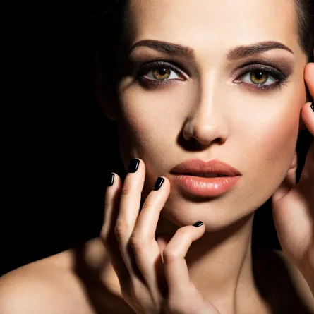 مكياج البشرةمكياج البشرة- الصوة من freepik