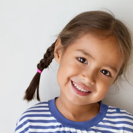 صورة لطفلة سعيدة