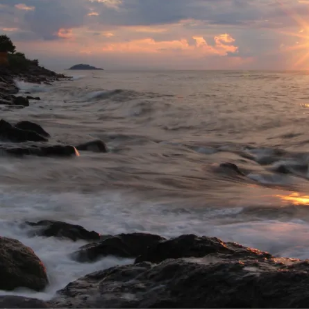   ثقب جاذبية عملاق في المحيط الهندي