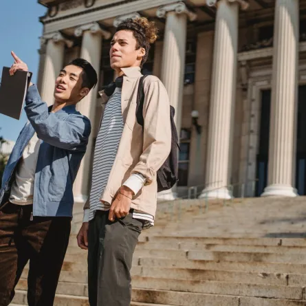 متى يجب أن تبتعد عن صديقك؟