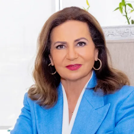 سيدة الأعمال البحرينية آمال المؤيد: الاستثمار المتنوع يحقق الأمان والاستمرارية