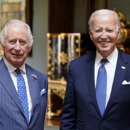 الملك تشارلز والرئيس الأمريكي جو بايدن (King Charles III and US President Joe Biden). مصدر الصورة: Andrew Matthews / POOL / AFP