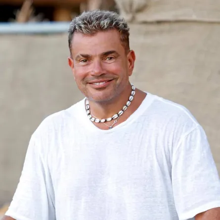 عمرو دياب - الصورة من صفحته الرسمية على الفيس بوك