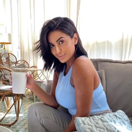 جوري بكر - الصورة من حسابها على الفيس بوك