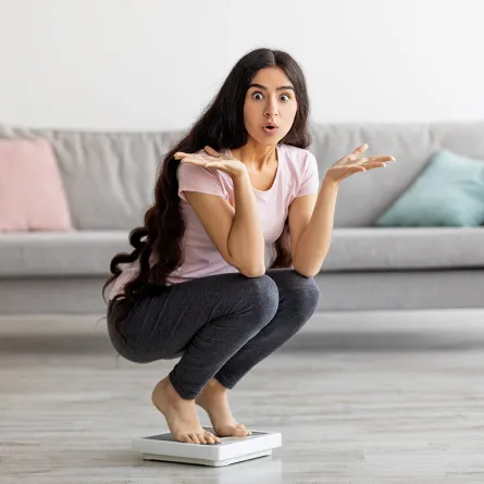 أسباب زيادة الوزن المفاجئ عند النساء (المصدر: Shutterstock)