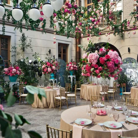 زينة مُحببة في حفل الزفاف