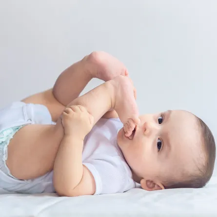 6 أسباب لتشقق شفاه الرضع وطرق طبيعية لعلاجها