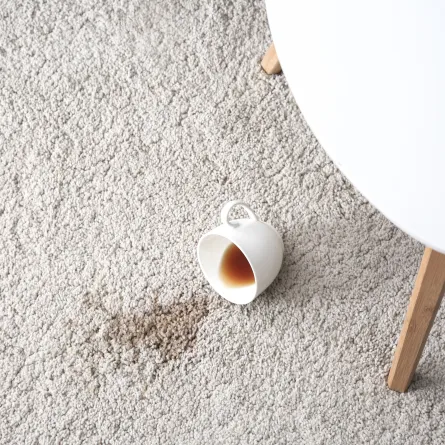 كيفية إزالة بقع القهوة والشاي من المفروشات؟