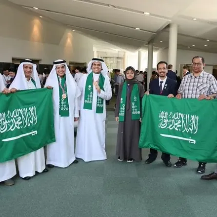 المنتخب السعودي للفيزياء يحقق 3 جوائز عالمية . الصورة من واس