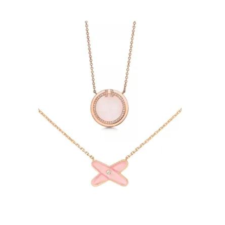 للمرأة الناعمة .. قلادات بحجر الأوبال الوردي