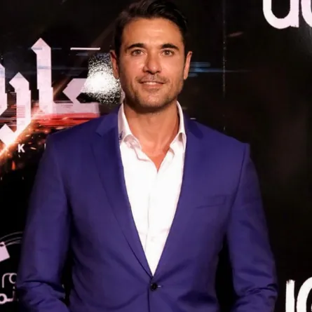 أحمد عز - الصورة من الصفحة الرسمية للفنان أحمد عز على "فيس بوك"