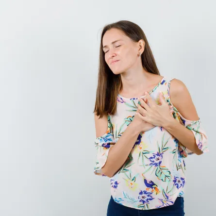 أعراض ارتفاع الدهون الثلاثية في الجسم خفية.. وتتطلب الفحص الدوري (المصدر: Freepik)