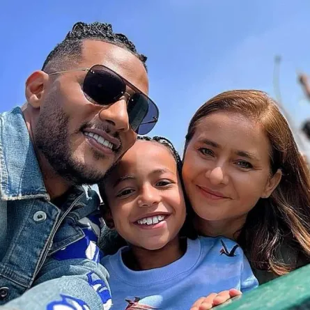 محمد رمضان ونيللي كريم من كواليس التصوير - الصورة من حساب محمد رمضان على الفيس بوك