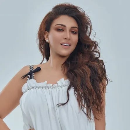 أسما لمنور - الصورة من حسابها على فيسبوك