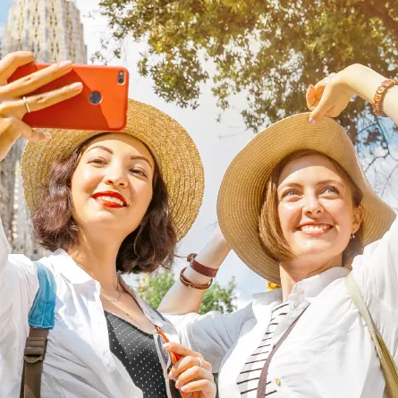 من أجل المتعة والمغامرة والاسترخاء 3 وجهات مثالية للسفر مع الأصدقاء