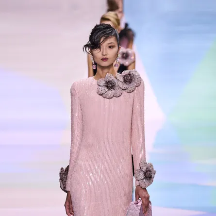 فساتين سهرة طويلة وناعمة للمحجبات من جيورجيو أرماني «Giorgio Armani»