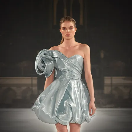  فستان سهرة ناعم قصير من فوفاري Fovari