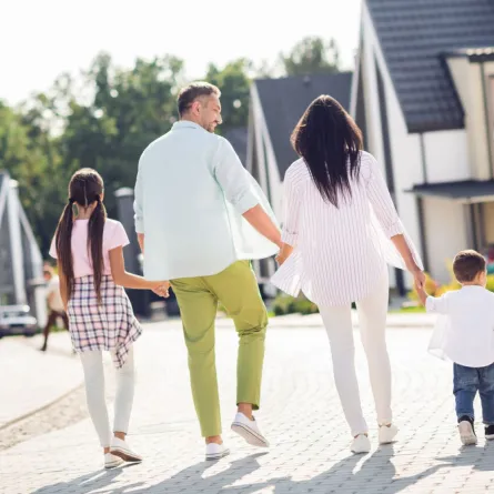 صورة عائلة - الصورة من stockadobe