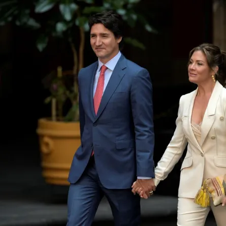 جاستن ترودو وصوفي غريغوار Canada's Prime Minister Justin Trudeau and his wife Sophie Gregoire (مصدر الصورة: NICOLAS ASFOURI / AFP) 