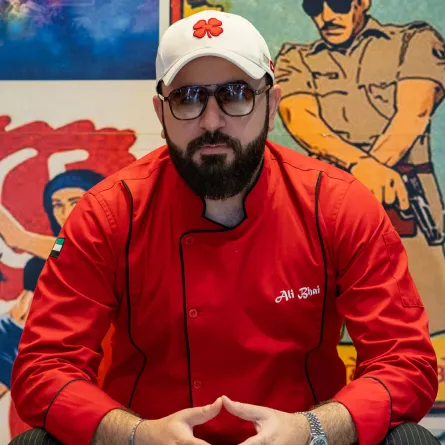 الشيف الإماراتي علي الأنصاري: أطباق أكل الشوارع مقصد السياح