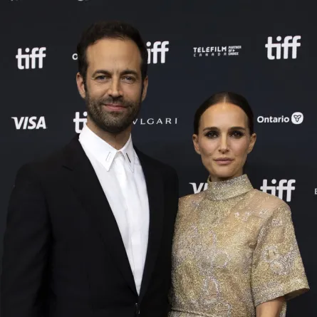 ناتالي بورتمان ونيامين ميليبيد  Benjamin Millepied and Natalie Portman (مصدر الصورة:  VALERIE MACON / AFP)