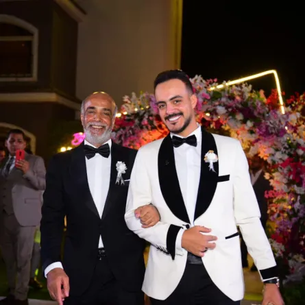 سليمان عيد ونجله عبد الرحمن من حفل عقد القران - الصورة من صفحة عبد الرحمن على فيسبوك