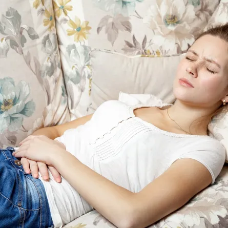 صورة لحامل في بداية الحمل