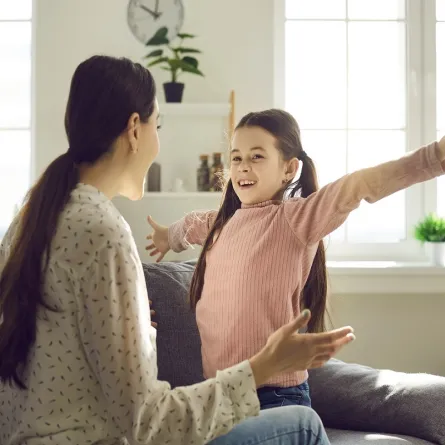 صورة لأم مع طفلتها