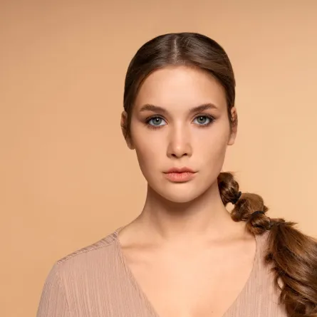 تسريحات ذيل الحصان مع الضفائر